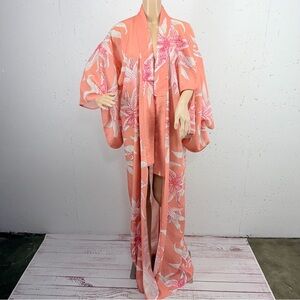 Kahana Kigoshi Mari Design Women’s Size Medium Pink Lilly Kimono Robe